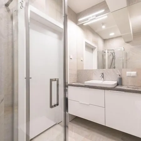 Апартаменти Apartament Kochanowskiego Z Ogrodkiem I Garazem - Dream Apart Устронь Екстер'єр фото